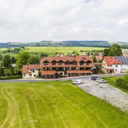 Berggasthof & Hotel Kranich, Hinterrod Eisfeld Exteriér fotografie