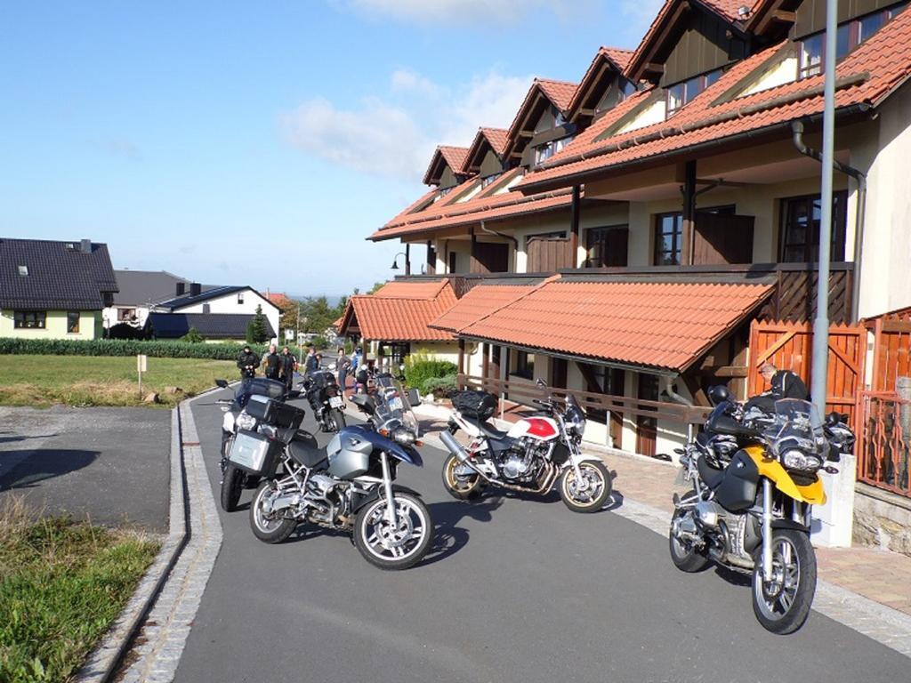 Berggasthof & Hotel Kranich, Hinterrod Eisfeld Exteriér fotografie