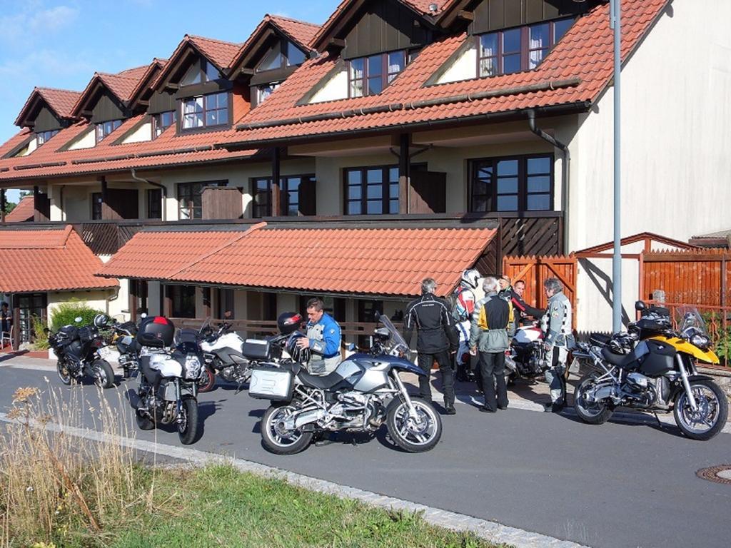 Berggasthof & Hotel Kranich, Hinterrod Eisfeld Exteriér fotografie