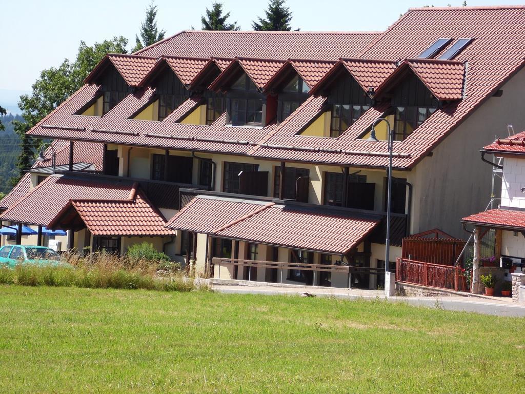 Berggasthof & Hotel Kranich, Hinterrod Eisfeld Exteriér fotografie